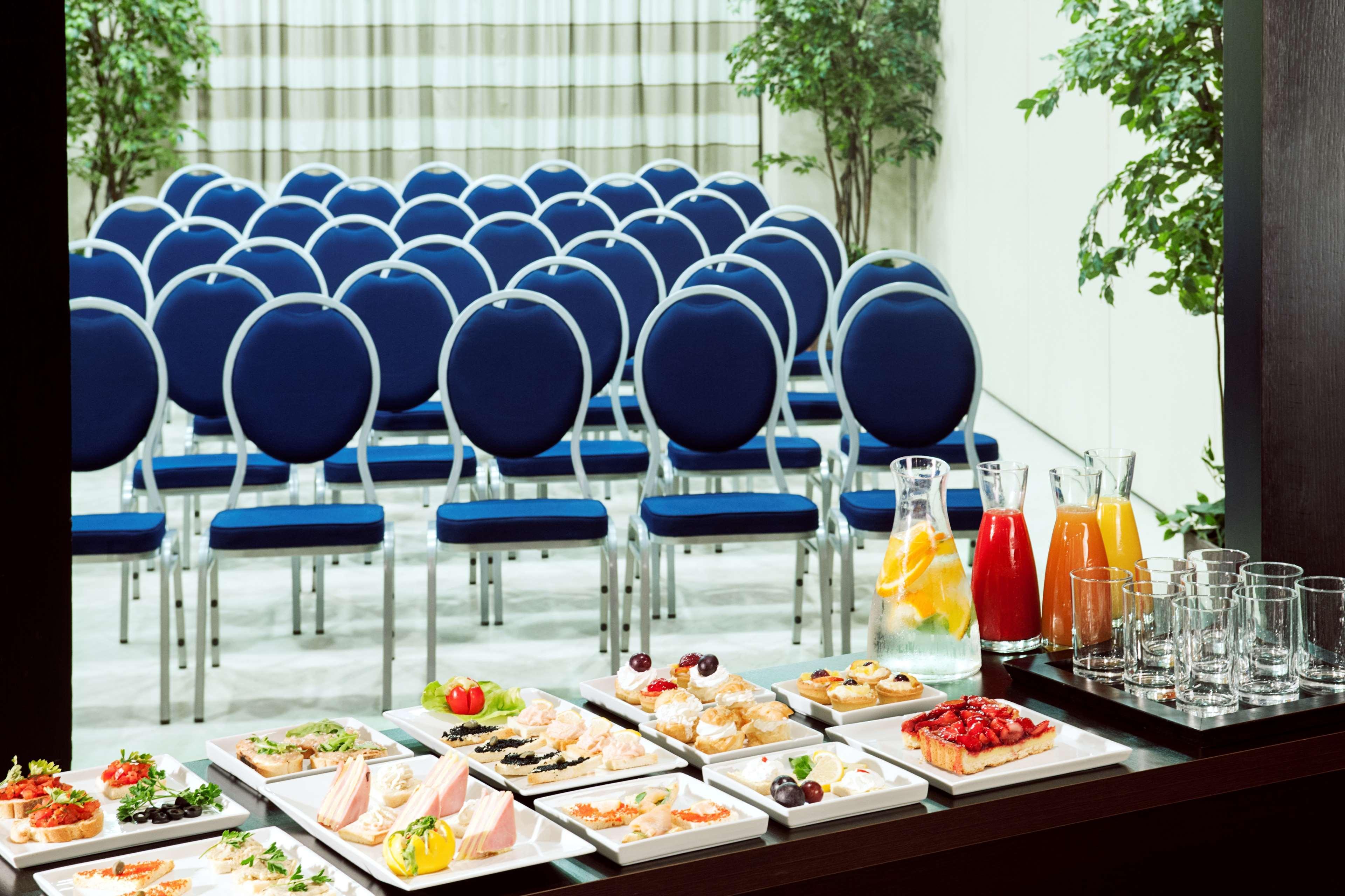 Nh Timisoara Hotel Ngoại thất bức ảnh