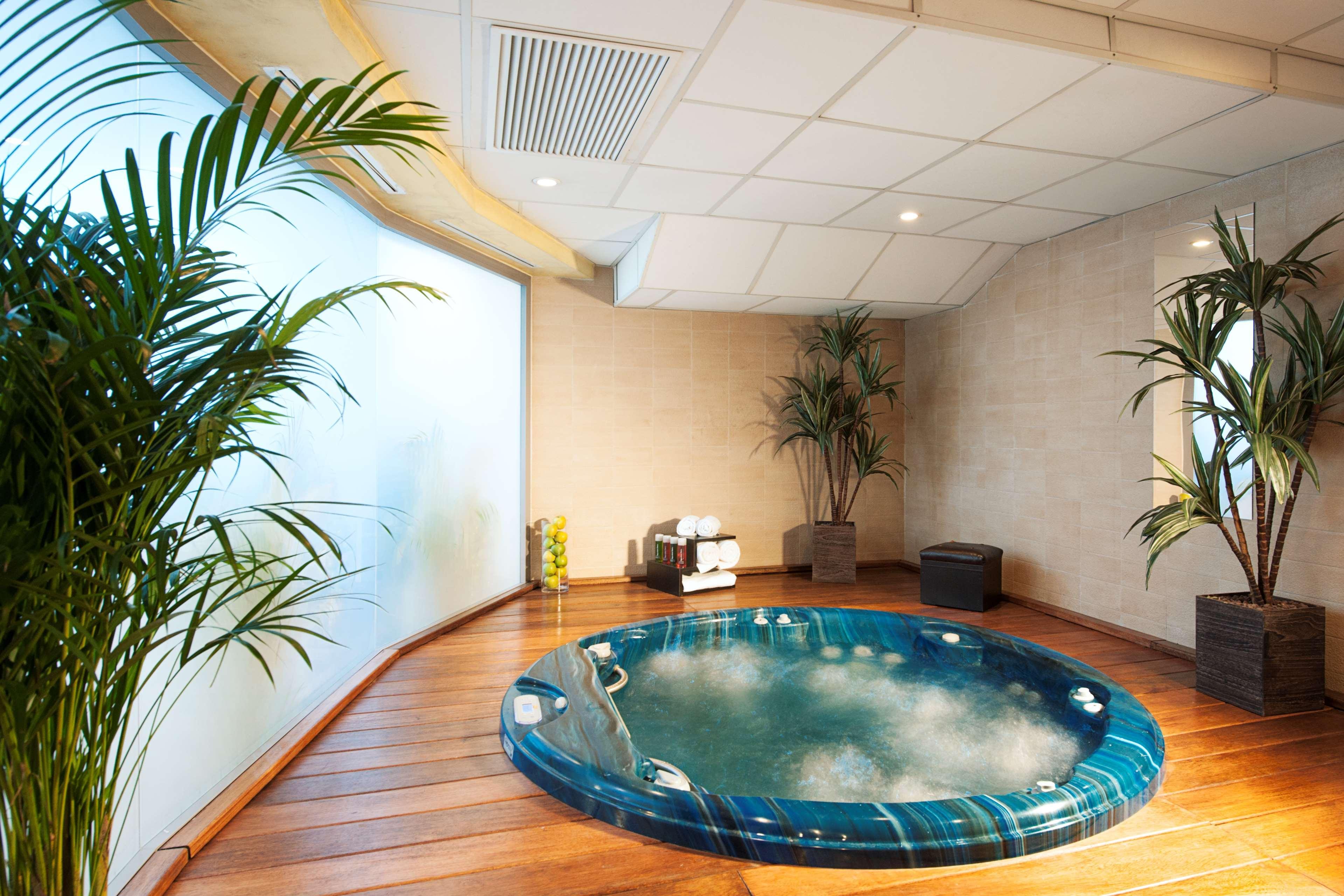 Nh Timisoara Hotel Ngoại thất bức ảnh