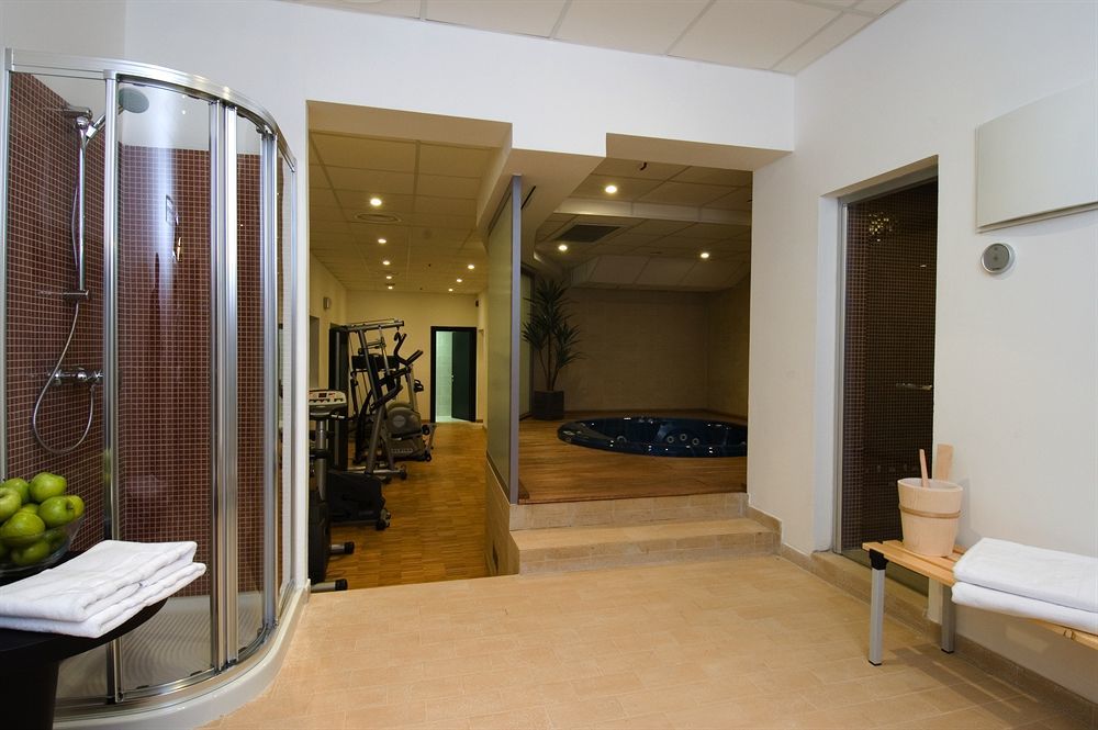 Nh Timisoara Hotel Ngoại thất bức ảnh